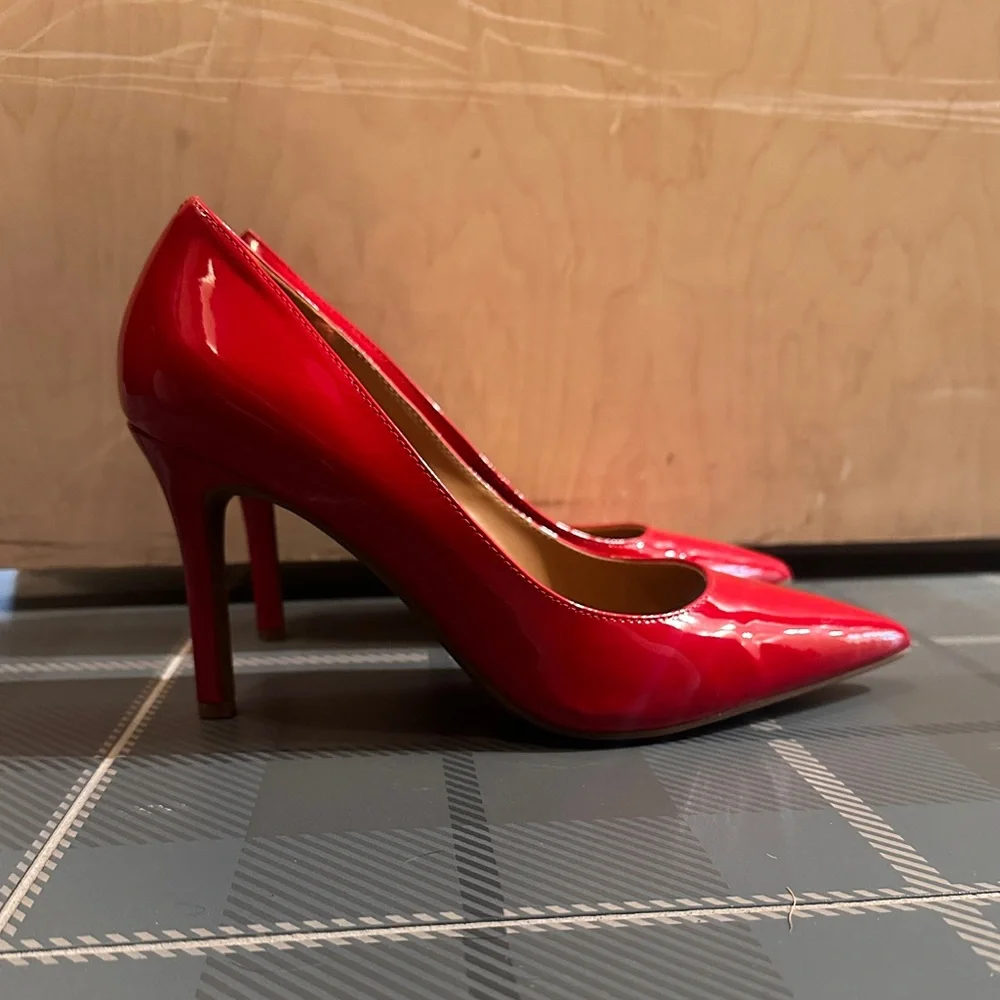 Jessica Simpson Nettles Red Patent Heels - Picture 3 of 10